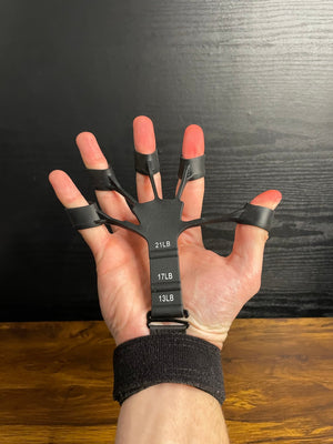 Grippy™️ | Qrystenor